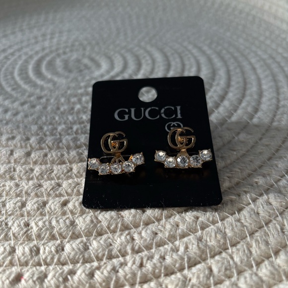 Elegant Gold and Rhinestone Earrings New! - Picture 4 of 7